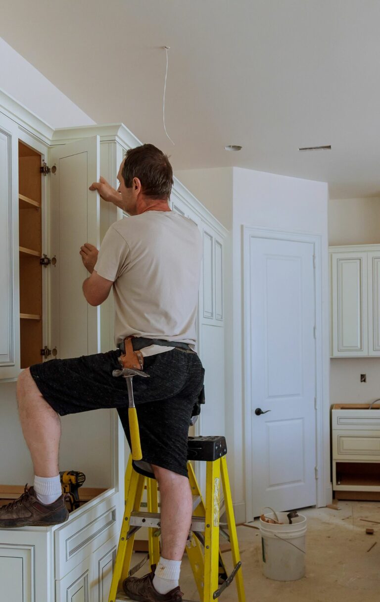 Top Tips for DIY Kitchen Cabinet Repair