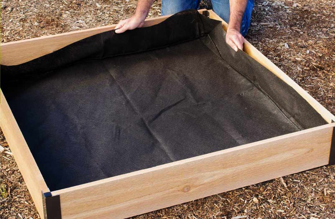 Polypropylene Fabric as planter box liner