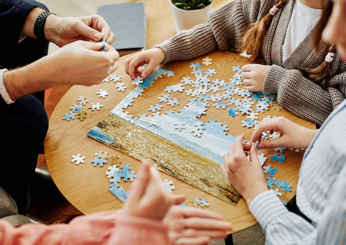 Family playing puzzles.