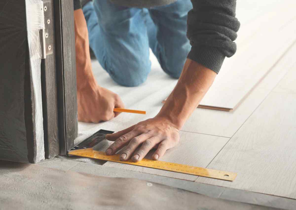 measuring with a vinyl floor tool