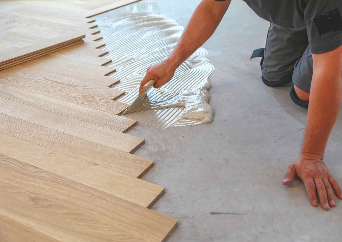 Using Flooring Trowel 